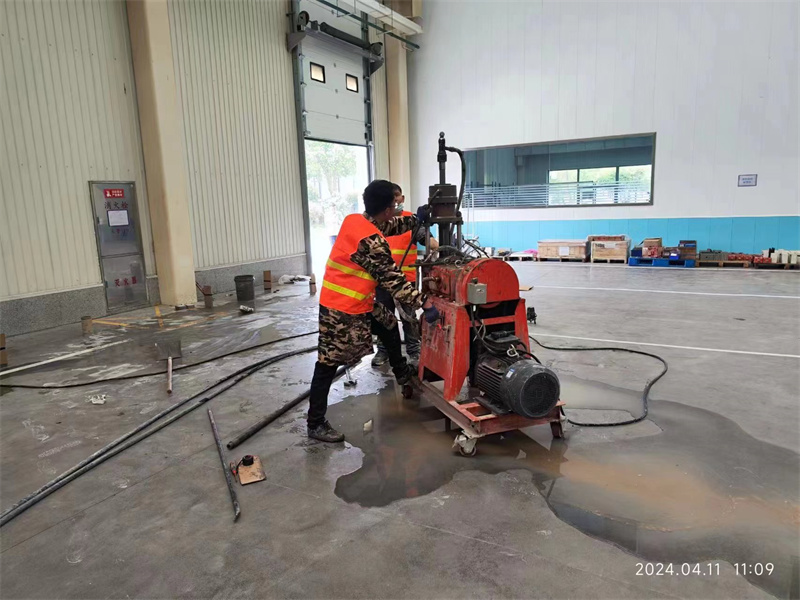 湾里厂房地面下沉塌陷注浆加固施工